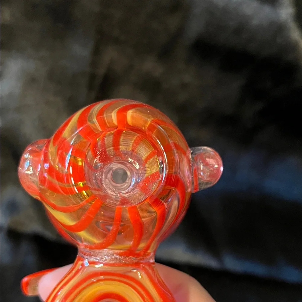 Vibrant Red Glass Accessory - Picture 7 of 7